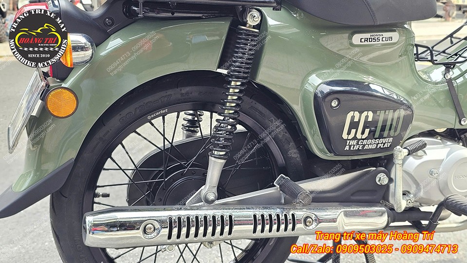Cận cảnh bánh sau với niềng căm đã nâng cấp hoàn chỉnh