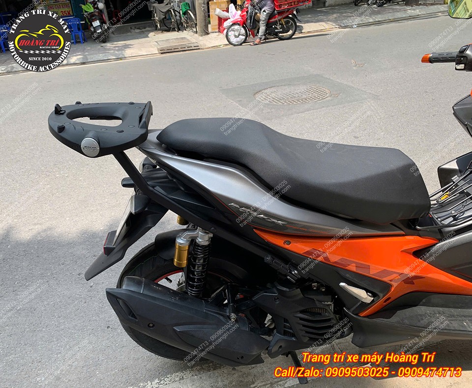 Phần gầm xe cũng được nâng cấp dè con kiểu Yamaha tăng tiện ích