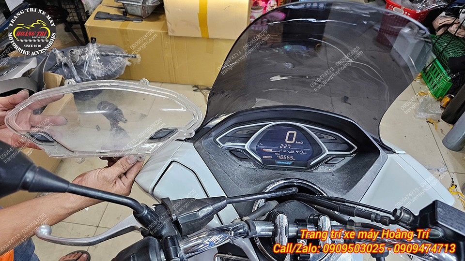 Mặt kính mới giúp xe khôi phục lại vẻ ngoài tự tin, đầy cuốn hút như lúc đầu