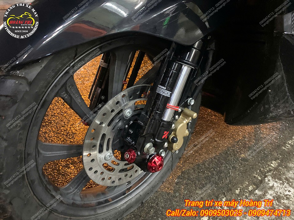 Để không cần độ chế thêm anh em nên thay heo dầu 2 piston như Adelin, Brembo hoặc chính hãng Honda
