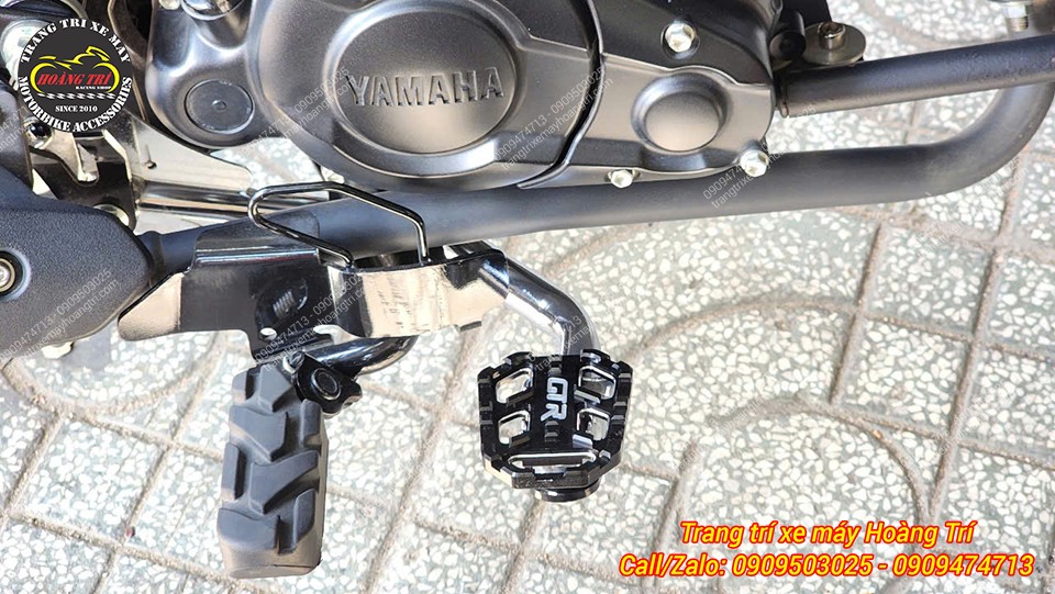 Cận cảnh ốp chân thắng GTR đã được lắp hoàn chỉnh cho xe