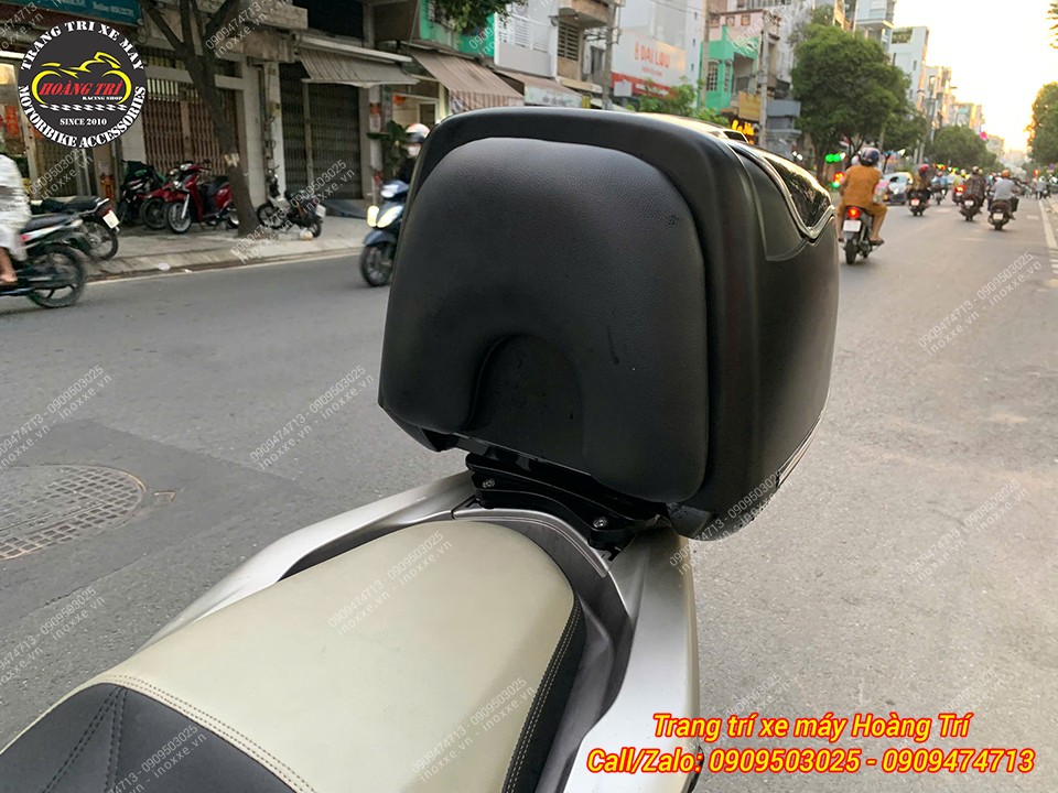 Thùng sau dung tích lớn đáp ứng tốt cả nhu cầu phượt ngắn ngày lẫn những chuyến đi xa