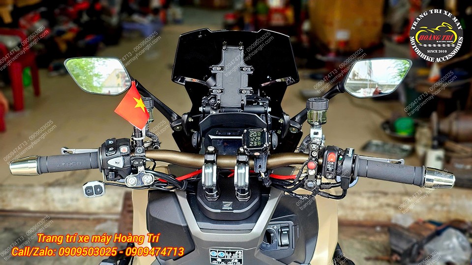 Khu vực ghi đông xe đầy đủ các công tắc hỗ trợ nhiều chức năng tiện ích
