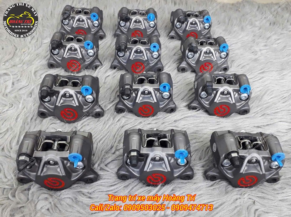 Tiếp theo là phiên bản Brembo 2 piston màu xám với điểm nhấn logo đỏ