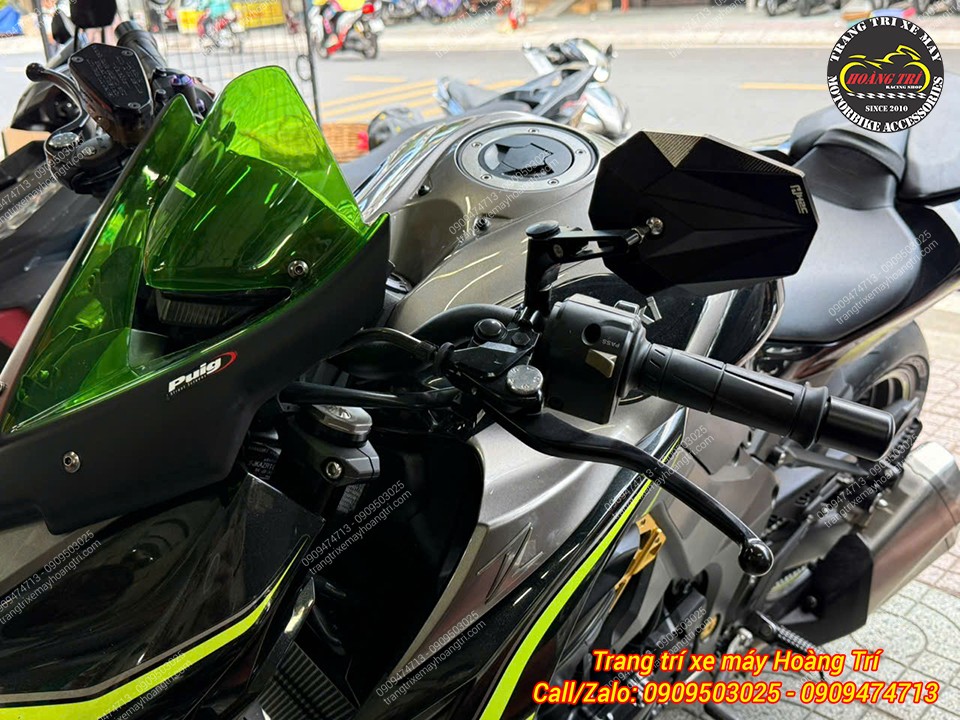 Xe Z1000 được trang bị kính chắn gió mới và kính hậu kiểu H2C V5