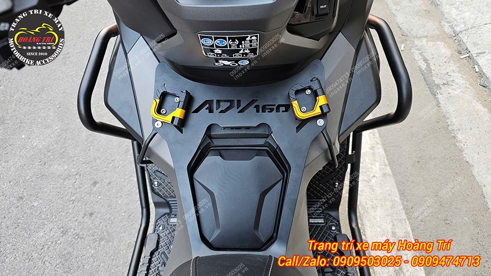 Khi nâng cấp baga giữa, đừng quên chọn một màu móc treo phù hợp để hoàn thiện tổng thể xe nhé!