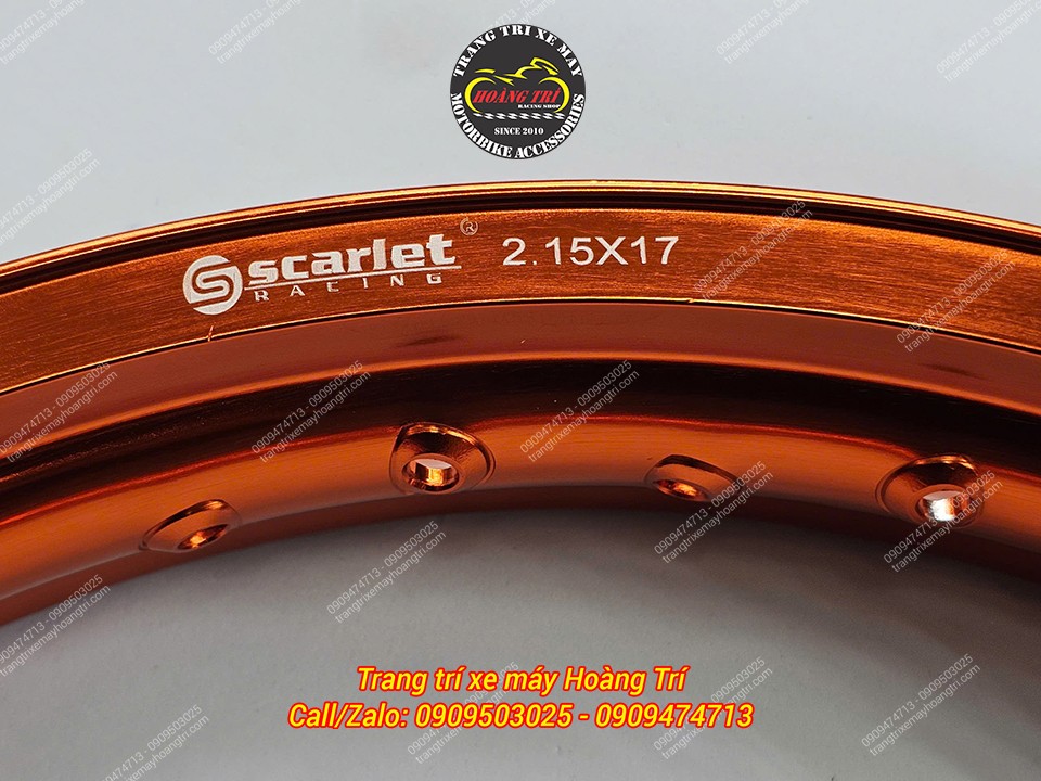 Kích thước của niềng nhôm Scarlet 2.15 x 17 và có in thương hiệu Scarlet Racing