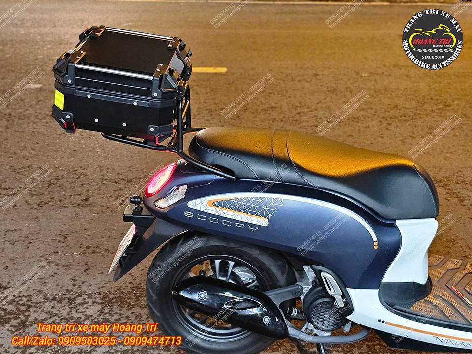 Thiết kế đậm chất Vespa với bộ đôi phụ kiện sang chảnh