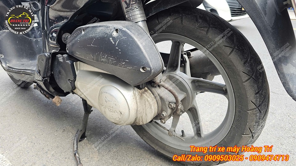 Những hình ảnh đầu tiên ghi lại tình trạng xe khi vừa tới shop, với dấu vết của năm tháng rõ rệt