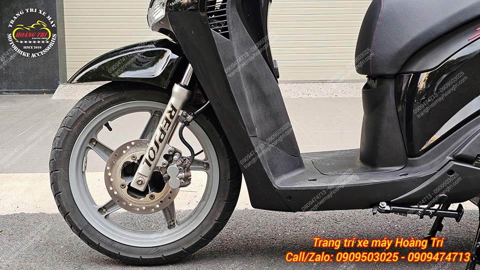 Dàn chân trước được giữ lại nhưng đã được vệ sinh kỹ lưỡng để tạo cảm giác mới mẻ