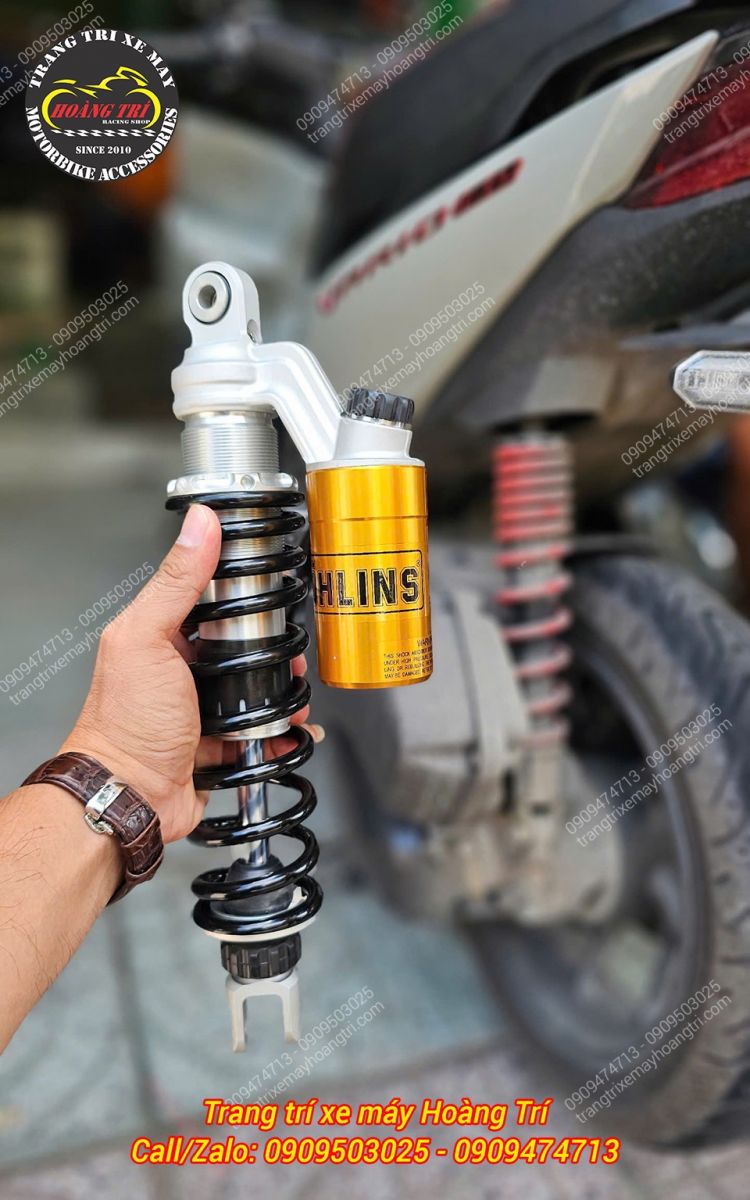 Trên tay phiên bản Ohlins HO231 đã được đổi lò xo sang màu đen