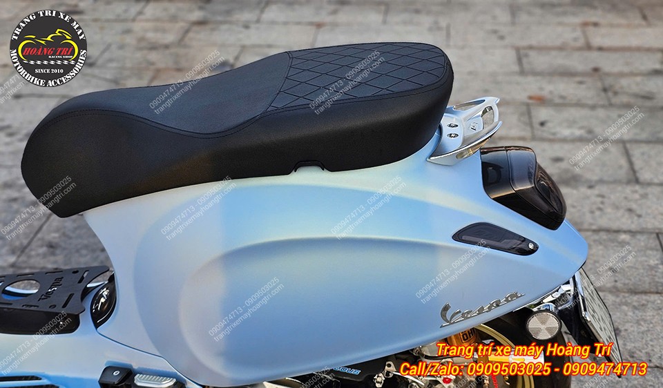 Thiết kế cản sau nhỏ gọn nhưng vẫn tiện dụng trong thao tác di chuyển xe