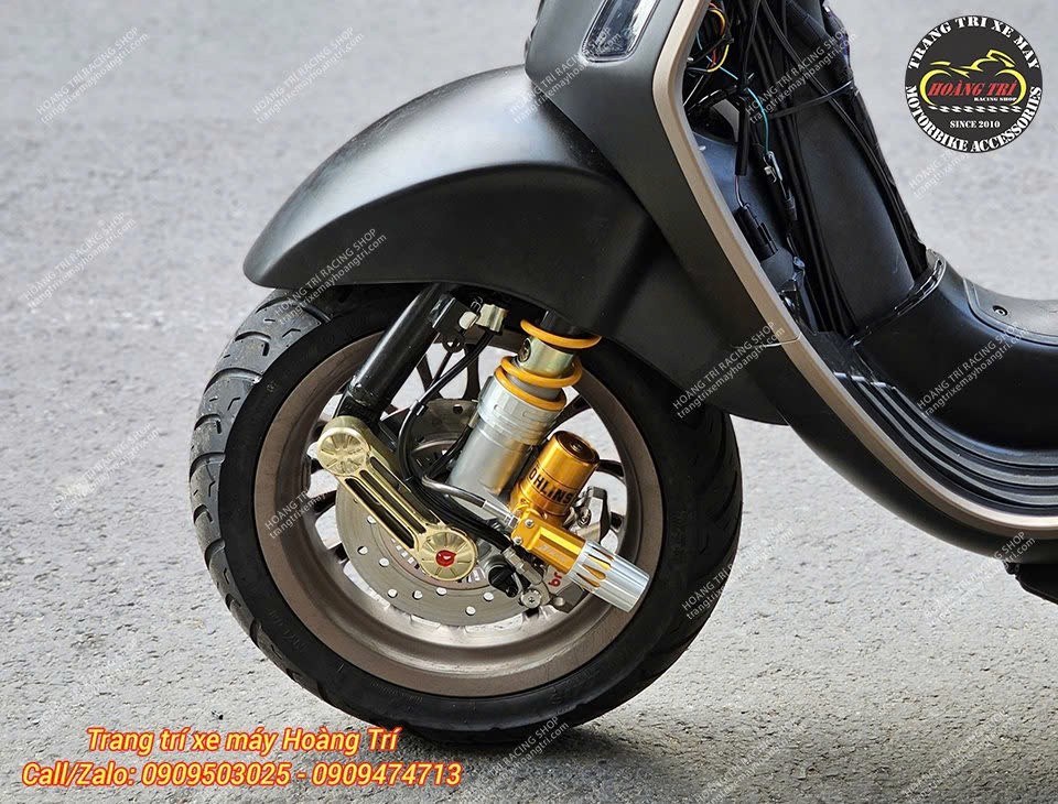 Vespa Sprint-S TFT vẫn giữ dè zin ban đầu trước khi được độ lại