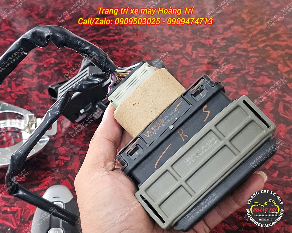 Trên tay SCU Smartkey – bộ điều khiển trung tâm chính hãng từ Piaggio