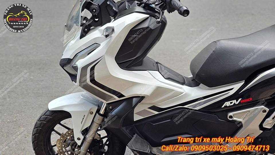 Bửng bị vỡ được tháo ra và thay bằng hàng chính hãng từ Honda Thái