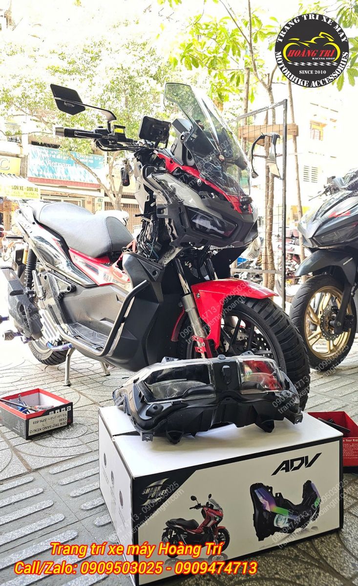 Cụm đèn pha của ADV 150 đã vỡ và được thay mới hoàn toàn