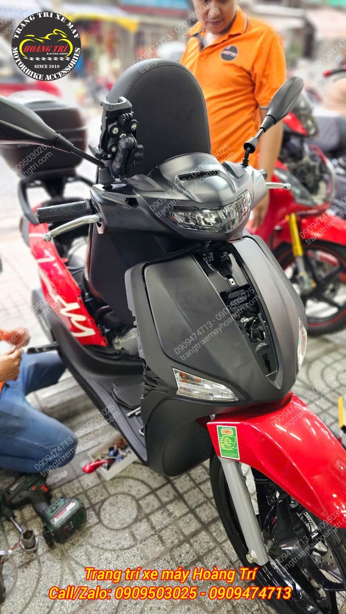 Anh khách đã chọn những món đồ chơi với mục đích tăng tiện ích và bảo vệ xe tốt hơn