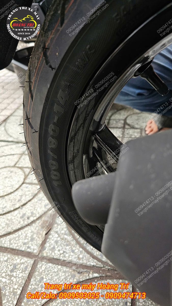 Bánh sau Liberty 2025 có thông số kỹ thuật là 100/80-14