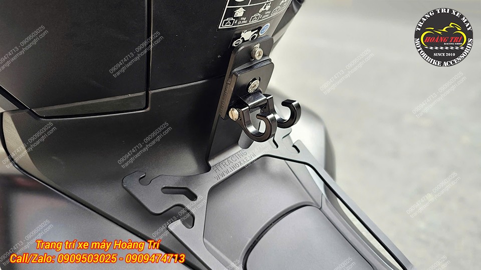 Anh khách đã lựa chọn nâng cấp thêm bộ móc treo đồ HTR với thiết kế 2 móc tiện dụng