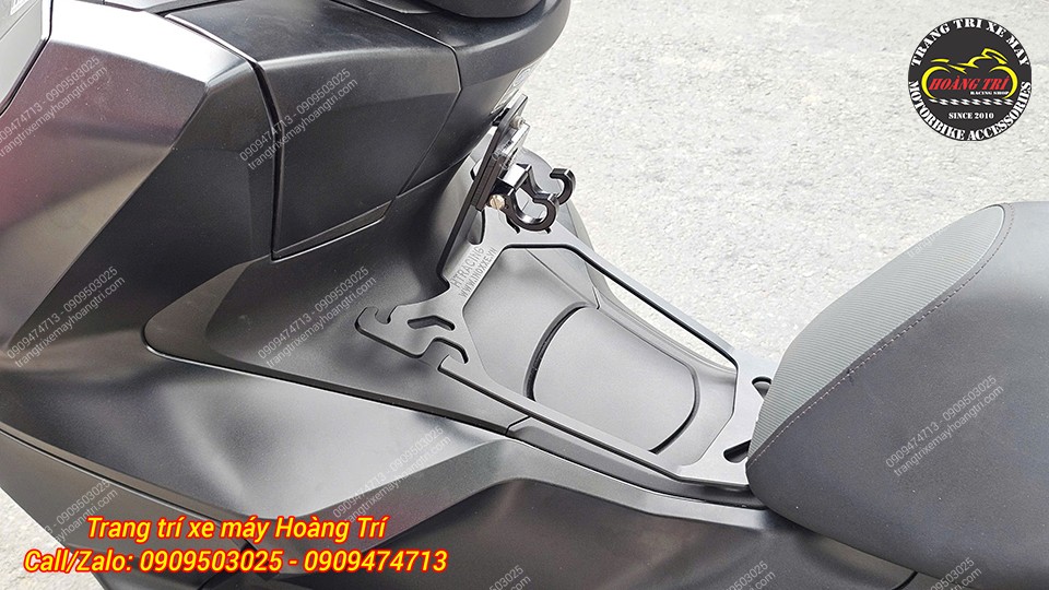Baga giữa được thiết kế tích hợp sẵn móc treo, rất thuận tiện khi sử dụng