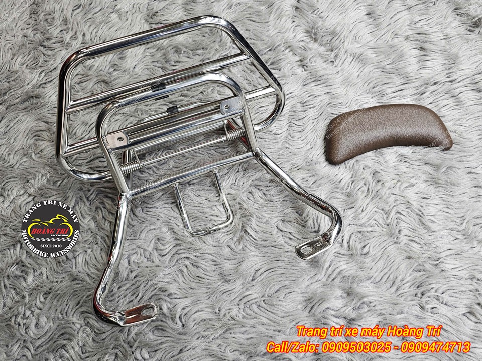 Mẫu baga Vespa cho Vinfast Motio được thiết kế với nệm tựa lưng đi kèm, sử dụng chất liệu inox sáng bóng