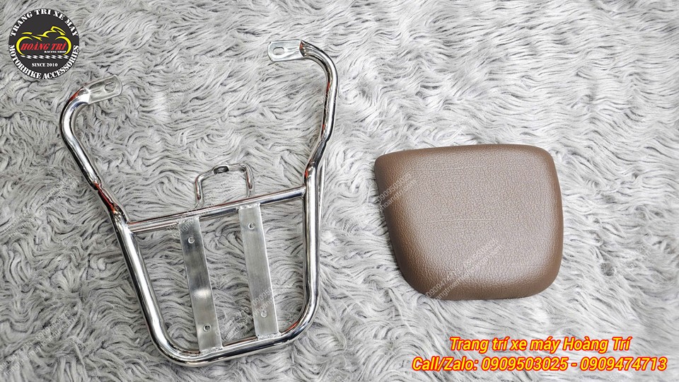 Phiên bản baga sau cho xe điện Vinfast Motio mẫu MV tích hợp nệm, được làm từ inox bóng đẹp, dễ lau chùi