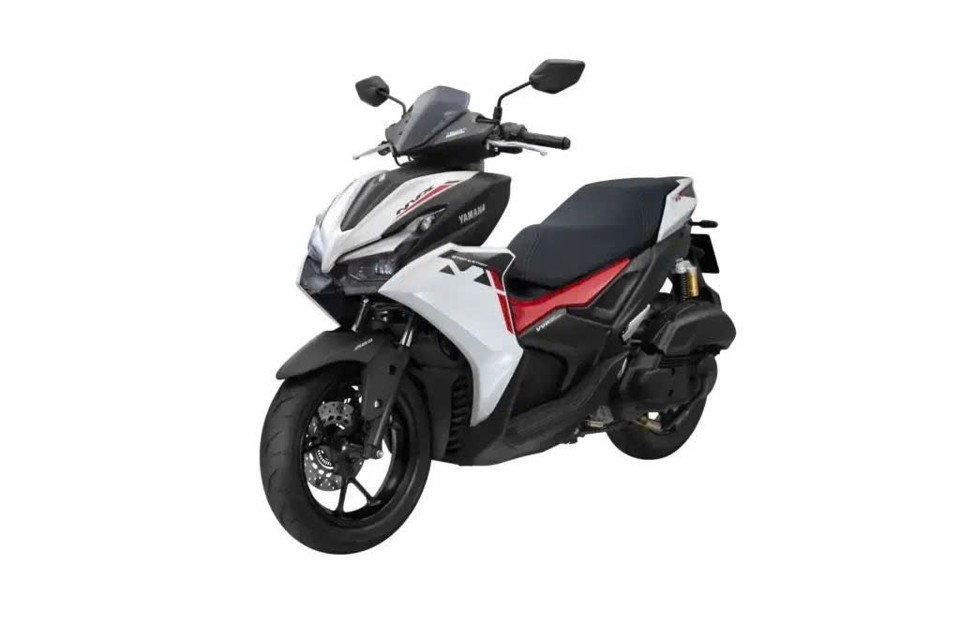 NVX V3 2025 với màu trắng viền đỏ (Phiên bản tiêu chuẩn)