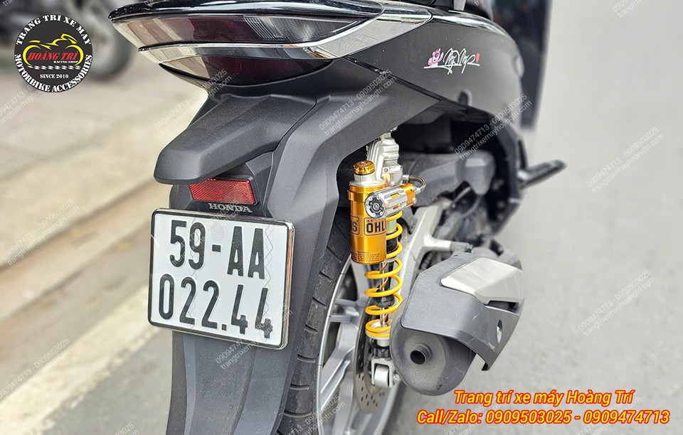 Nhờ có HPA TTX V2, việc điều chỉnh phuộc Ohlins trên SH 350i trở nên đơn giản hơn