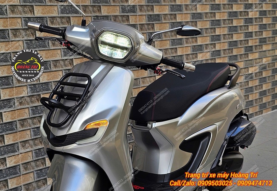 Nếu muốn, bạn có thể dễ dàng đưa xe về màu zin ban đầu bằng cách tháo decal