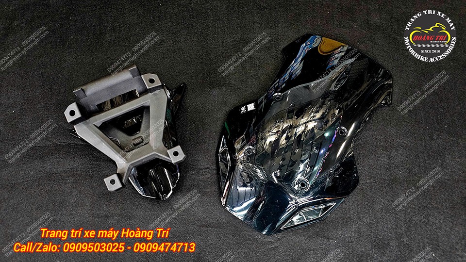 Hai chi tiết chính trong bộ sản phẩm này là pát gắn mặt nạ và kính chắn gió kiểu ADV