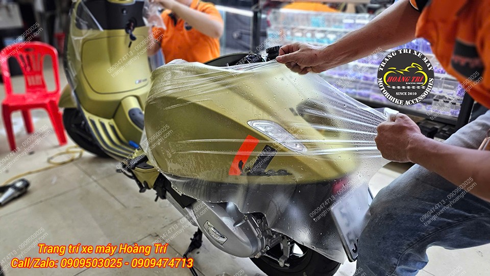 Phiên bản giới hạn mùa lễ hội của Vespa Sprint S 125 2025 vừa được anh khách gửi đến shop