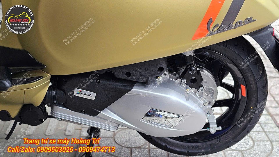 Phần lốc máy của Vespa Sprint S 2025 trông vẫn sáng bóng như mới