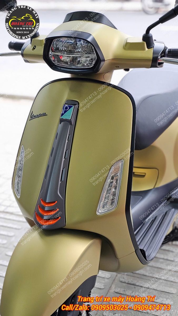 Thiết kế này chỉ có trên phiên bản giới hạn mùa lễ hội Vespa Sprint S 125 2025