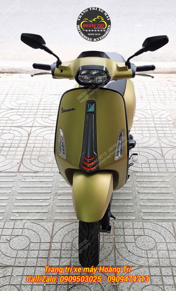 Nhìn trực diện, từng chi tiết của Vespa Sprint S 125 2025 đều toát lên vẻ mới mẻ