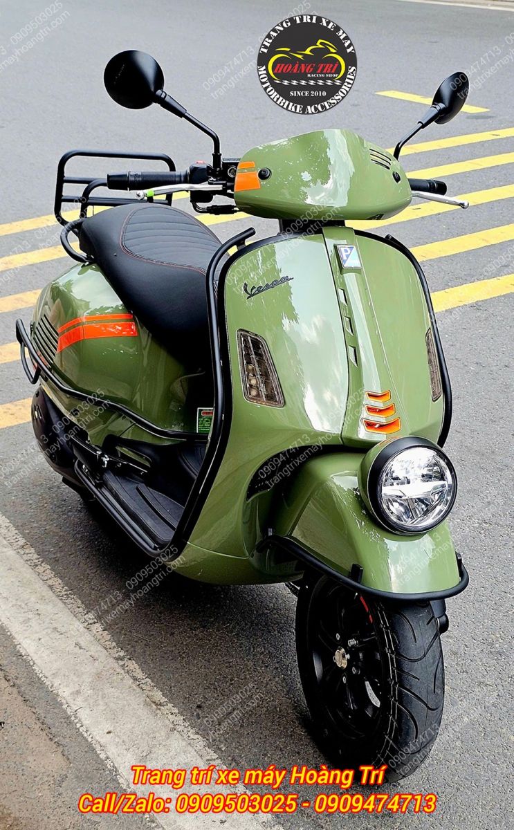 Khung được uốn cong tinh tế theo từng đường nét thiết kế của Vespa GTV