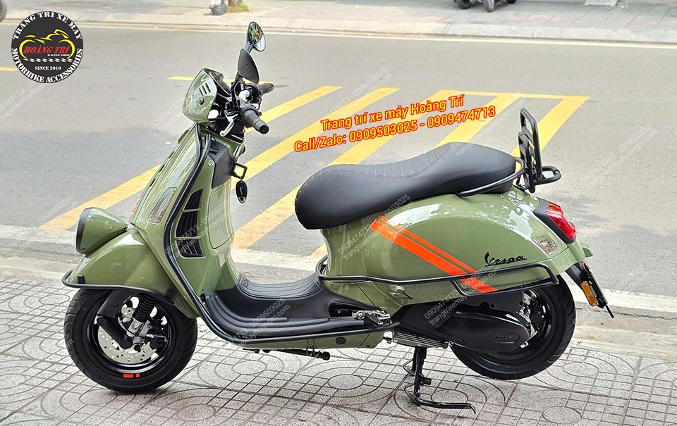 Sự kết hợp giữa màu xanh lá và đen tạo nên hiệu ứng thị giác thu hút