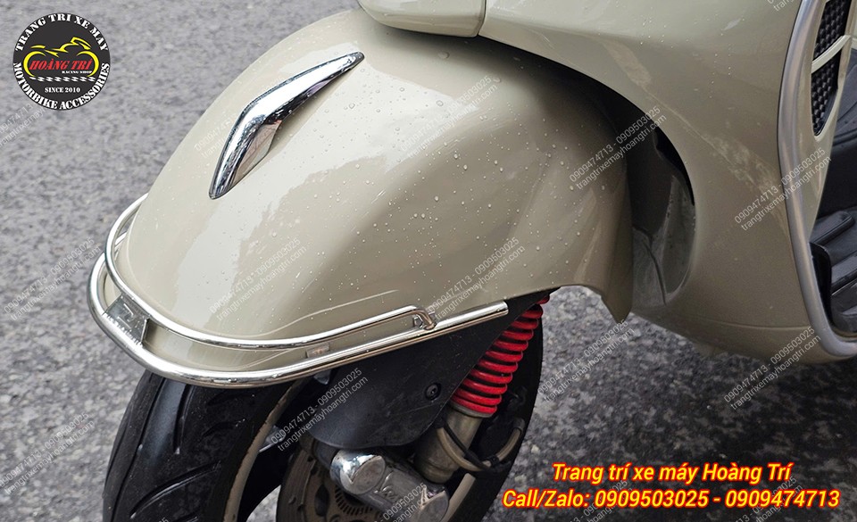 Khung bảo vệ phần mỏ dè trước giúp chống trầy xước hiệu quả cho Vespa GTS