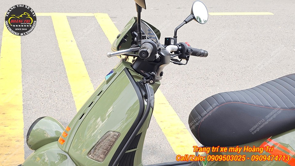 Bên cạnh đó, anh còn trang bị thêm bộ khung bảo vệ để làm xe thêm nổi bật