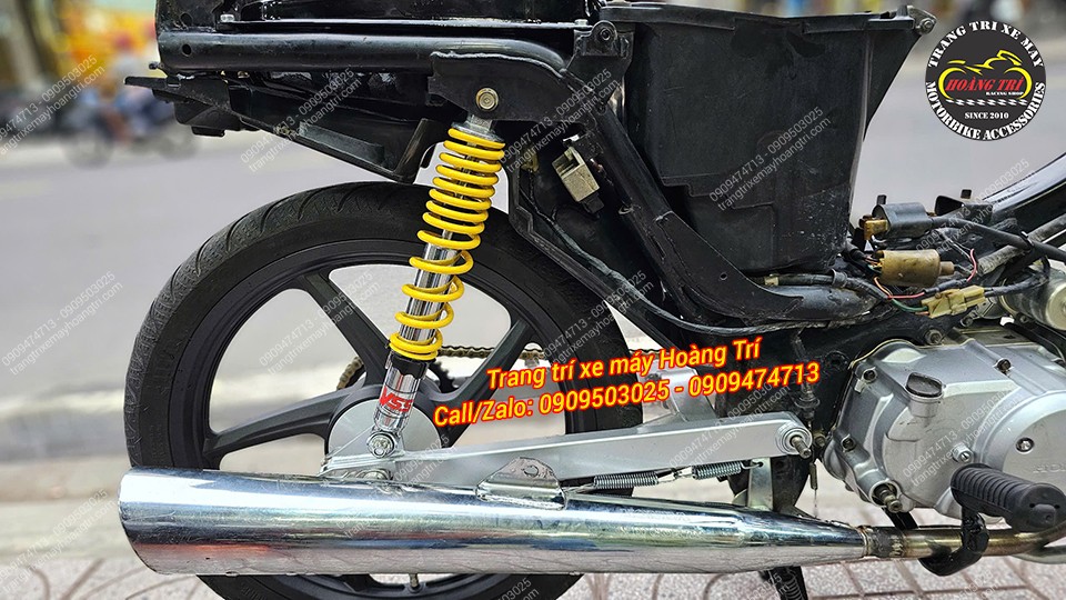 Cận cảnh phuộc sau Nice YSS chính hãng với màu vàng nổi bật