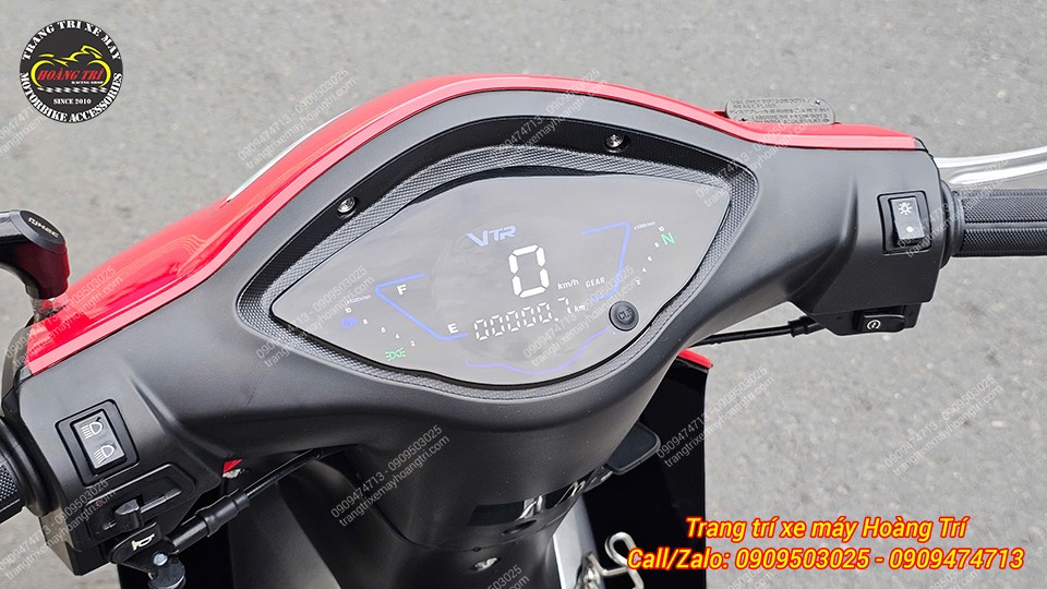 Sau khi đã chạy hiệu ứng xong đồng hồ hiển thị lại các thông số thực của xe