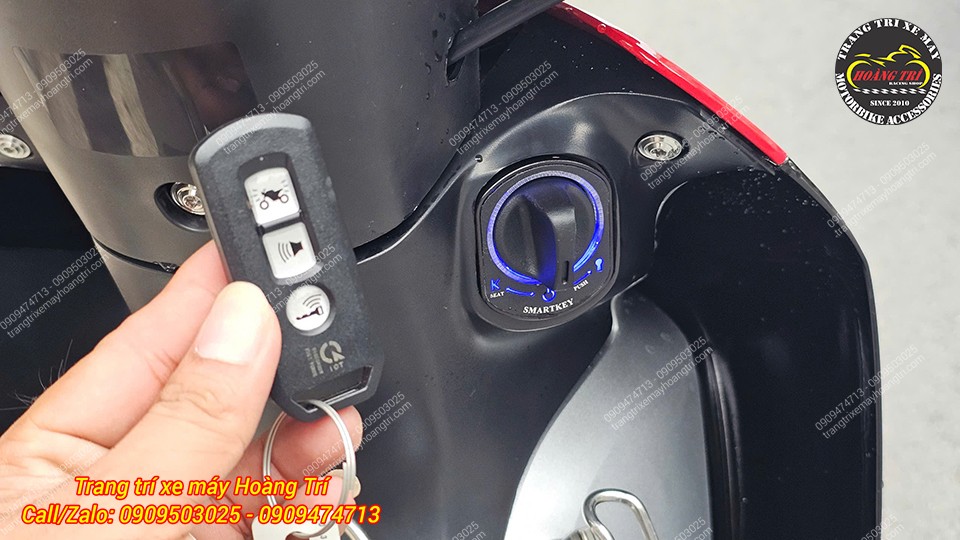 Trên tay chiếc remote 3 nút full chức năng cho xe Wave RS