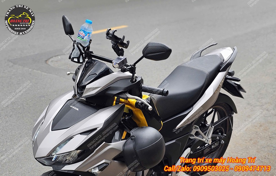 Tay lái của Winner X mang dáng vẻ mạnh mẽ và đầy cá tính