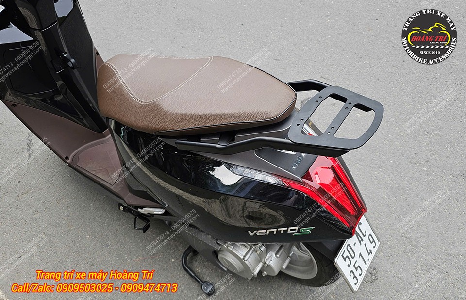 Chiếc Vinfast Vento S vừa được nâng cấp thêm baga sau mới mẽ