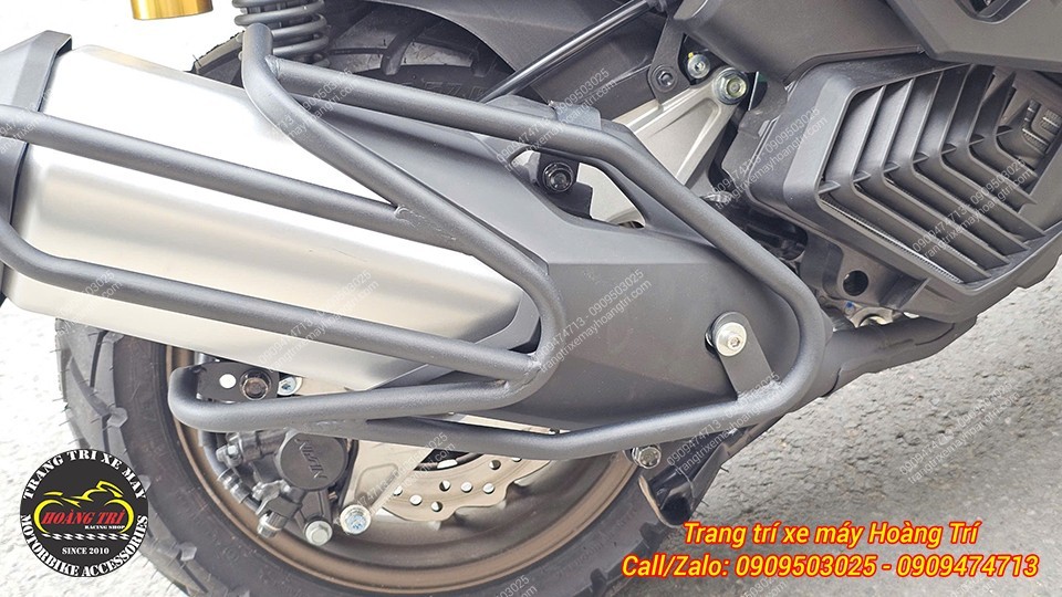 Phụ kiện được cố định chắc chắn vào phần pô xe ADV 160