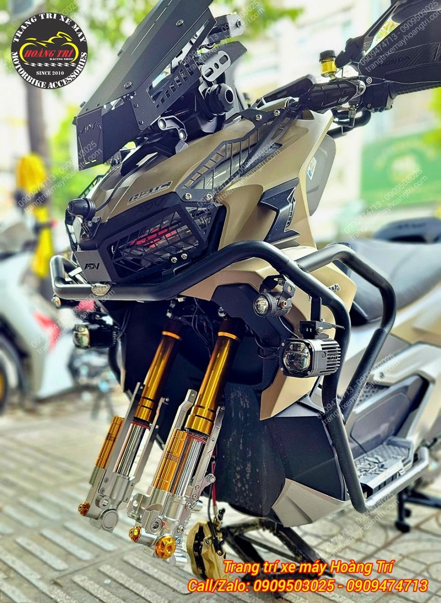 Chủ xe đã chọn bộ heo dầu Brembo 4 piston của BMW S1000 – một lựa chọn đầy đẳng cấp