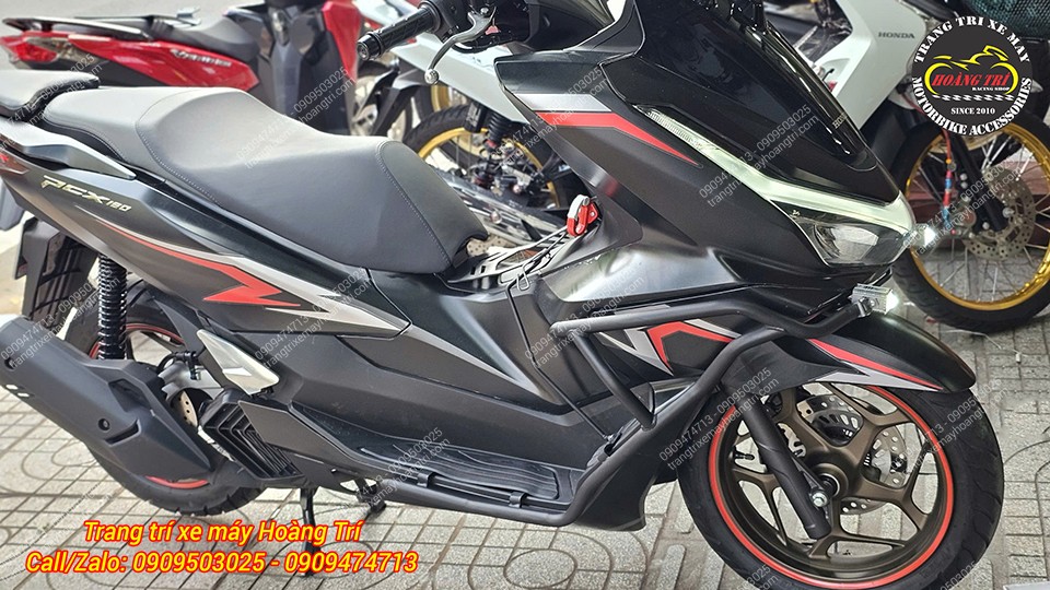 Ghé shop ngay hôm nay để nâng cấp trọn bộ khung chống đổ và đèn trợ sáng cho PCX 160 2025