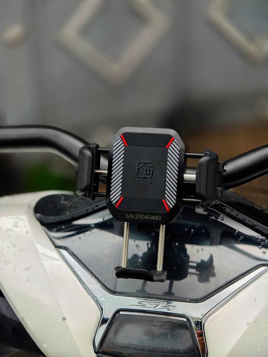 Ngoài thanh GPS, bạn cũng có thể lắp đặt giá đỡ tại ghi đông xe mà không lo rung lắc