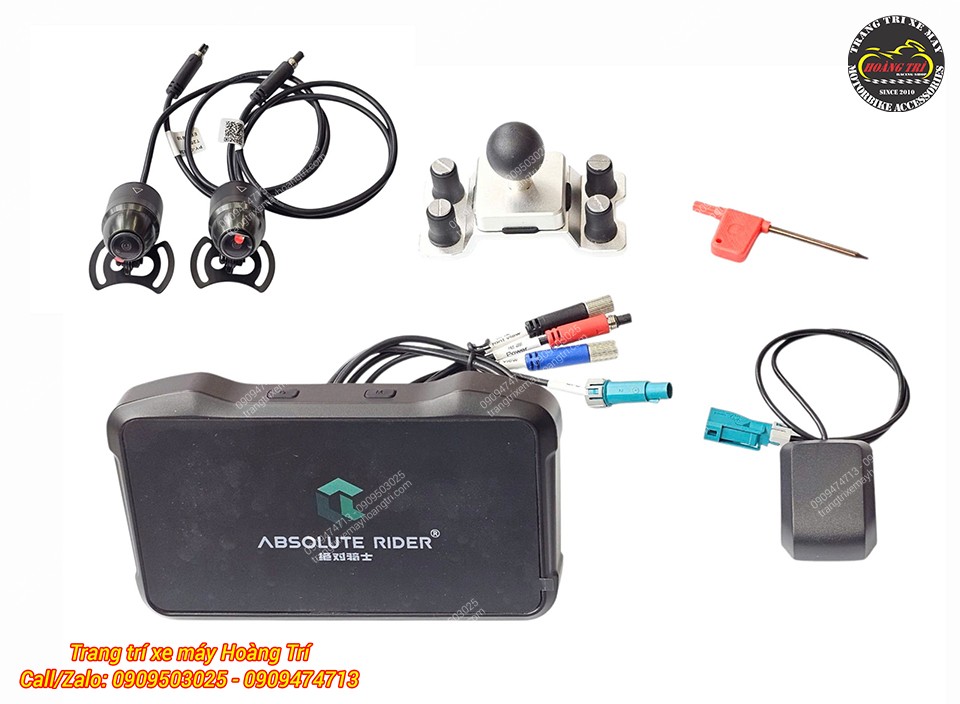 Combo đầy đủ gồm màn hình, camera hành trình và các phụ kiện đi kèm