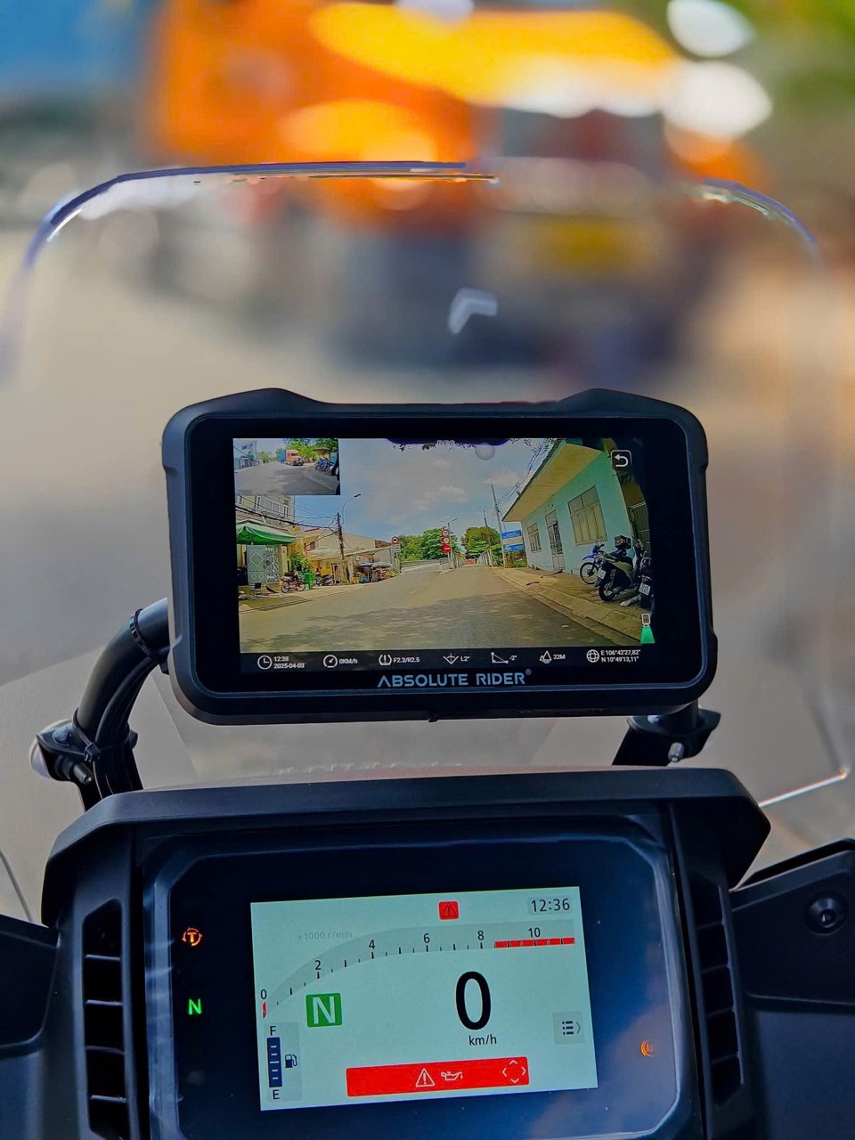 Tích hợp camera hành trình giúp ghi lại những khoảnh khắc đáng nhớ khi di chuyển