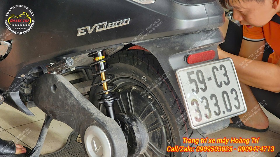 Dòng phuộc sau Racing Boy Series C full đen ti vàng mang lại cảm giác nhún êm ái và dễ chịu hơn khi di chuyển